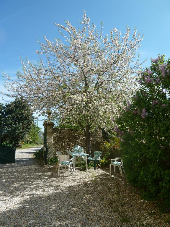 Le Val Leron Bed & Breakfast Valaurie Eksteriør bilde