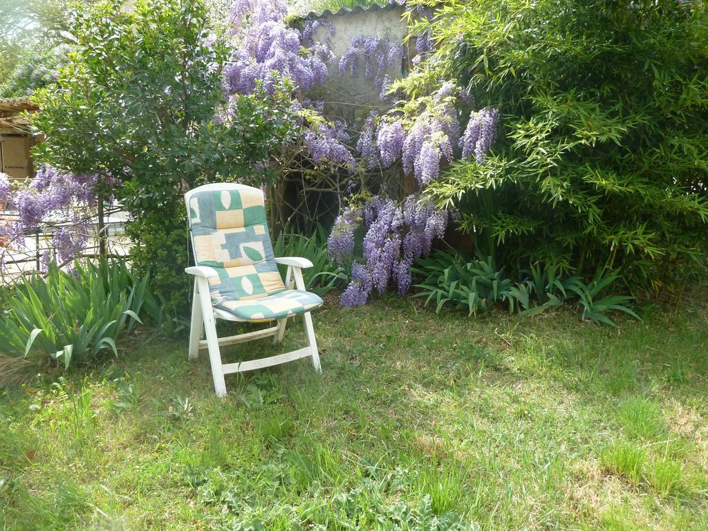 Le Val Leron Bed & Breakfast Valaurie Eksteriør bilde