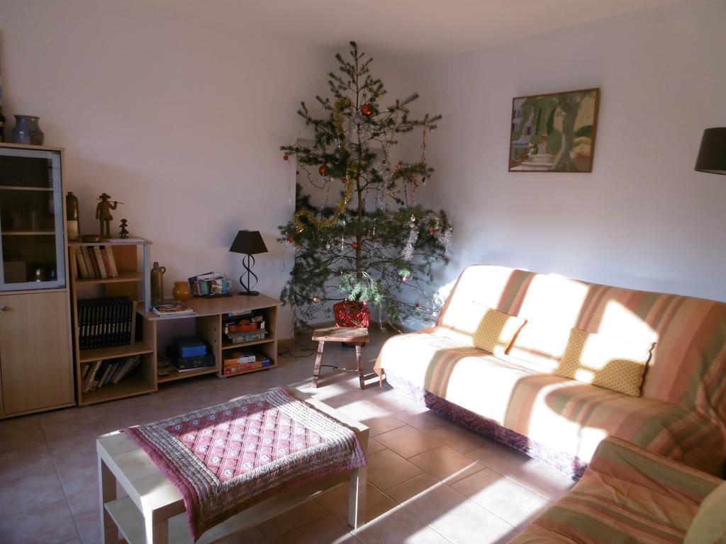 Le Val Leron Bed & Breakfast Valaurie Eksteriør bilde