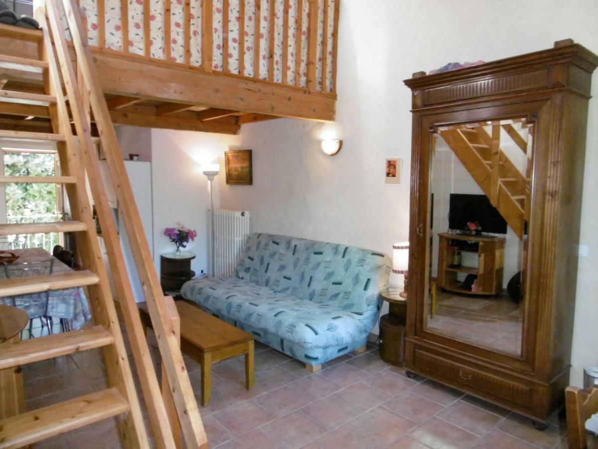 Le Val Leron Bed & Breakfast Valaurie Eksteriør bilde