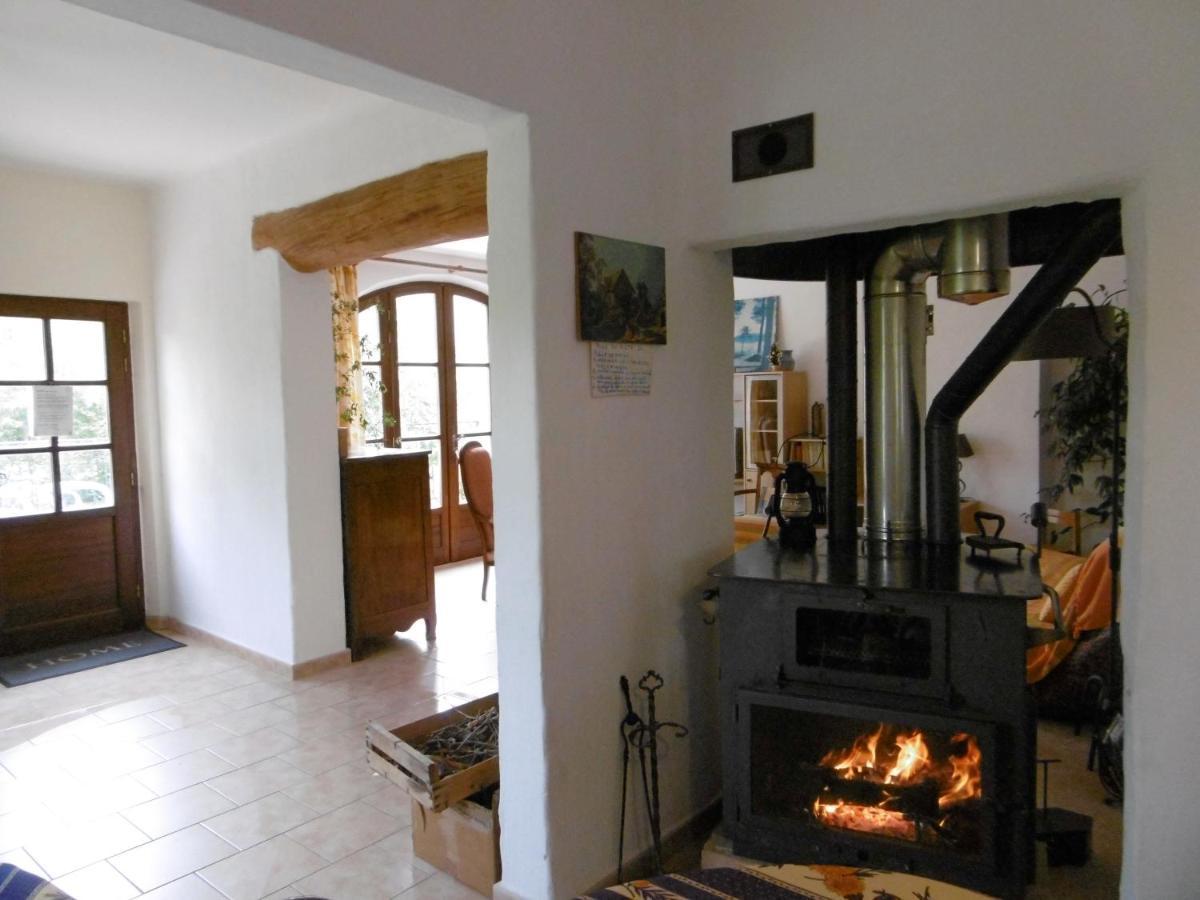 Le Val Leron Bed & Breakfast Valaurie Eksteriør bilde