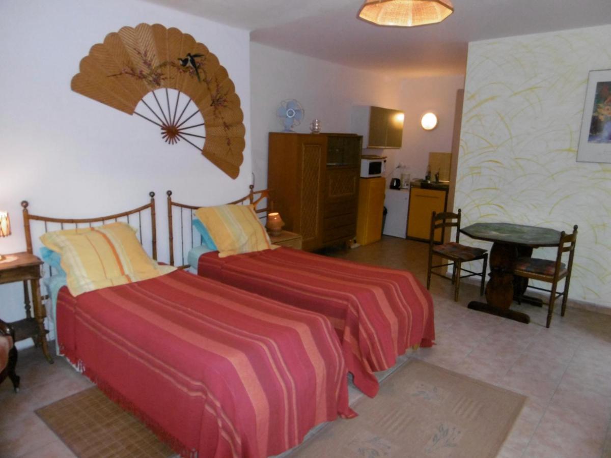 Le Val Leron Bed & Breakfast Valaurie Eksteriør bilde