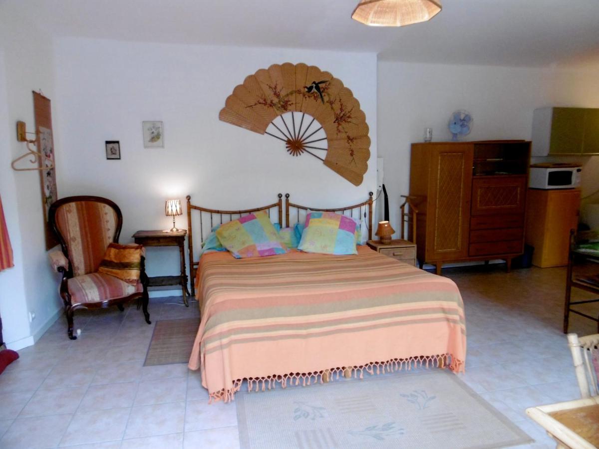 Le Val Leron Bed & Breakfast Valaurie Eksteriør bilde